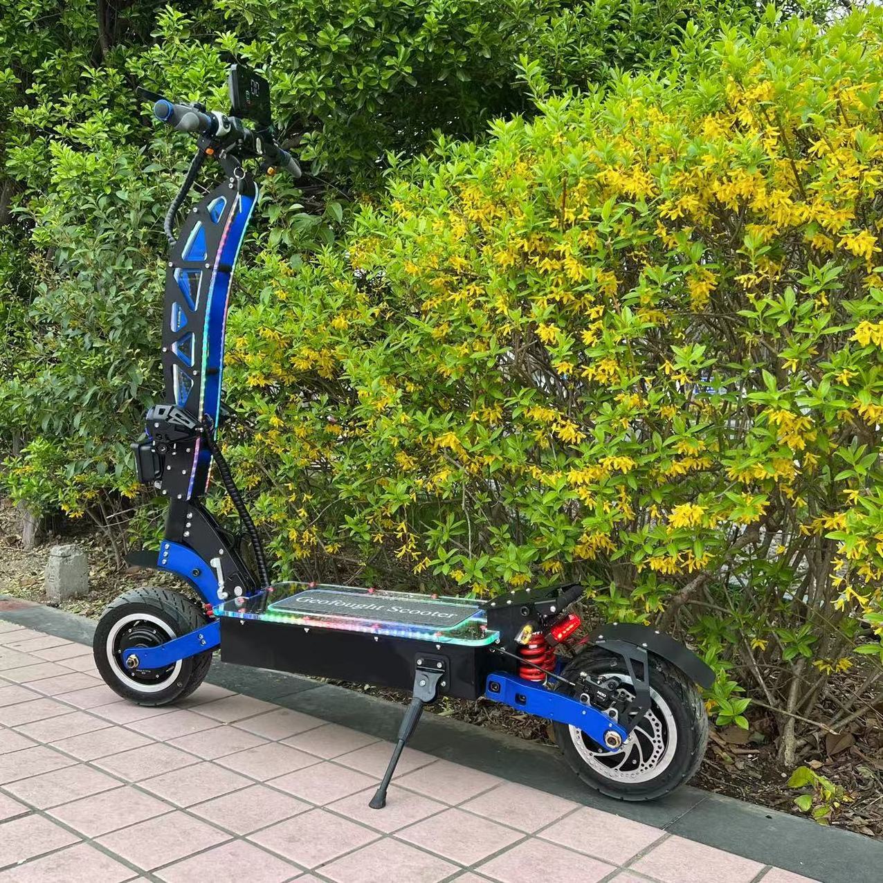 High speed Foldable 72v 8000w 10000w 15000w 11inch tires 30-100Ah dual motor electric scooter with seat for adults