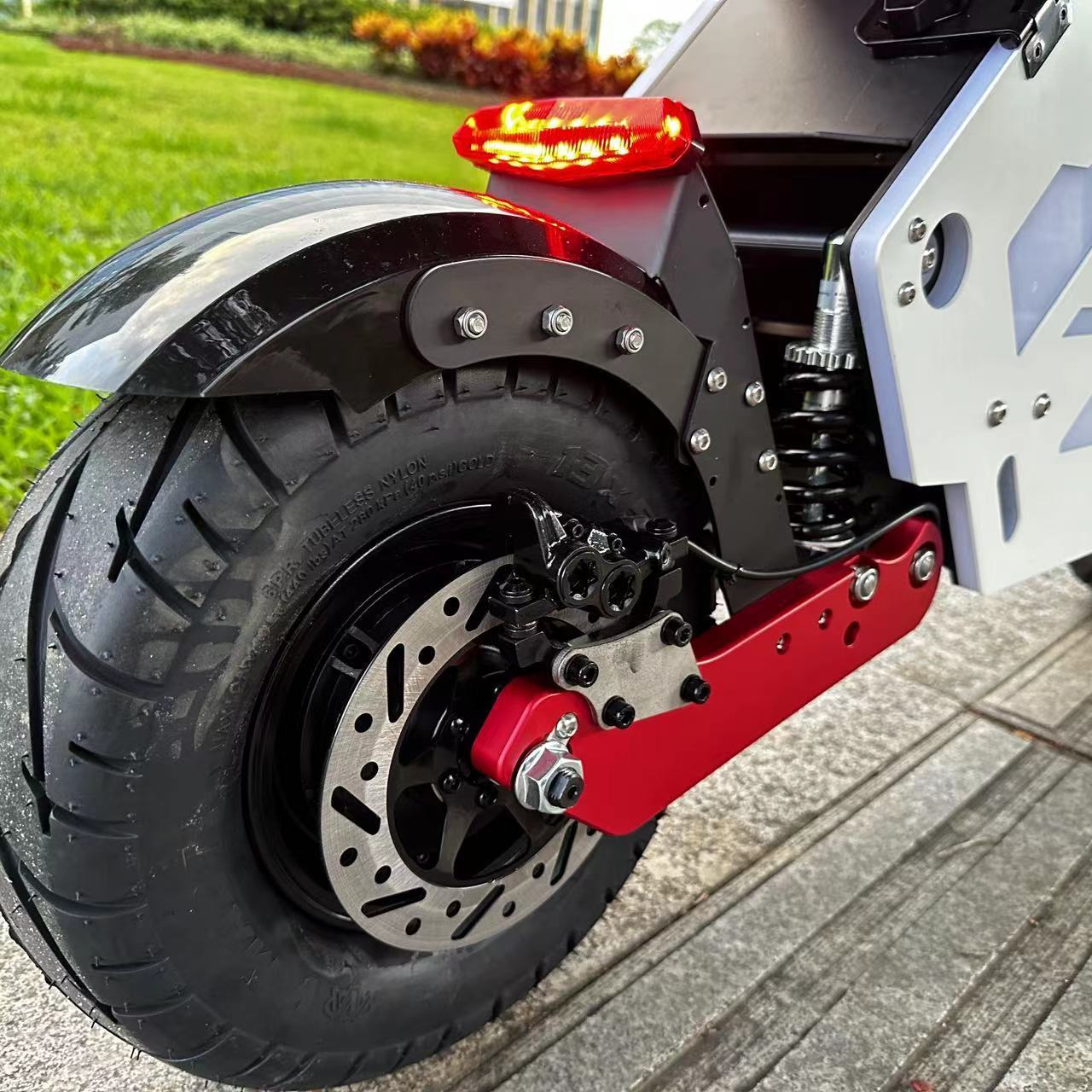 Molo 5 13inch 14inch fat tire dual motor 52V 60V 72V 5000W 7000W 10000W electric scooter with removable battery with seat