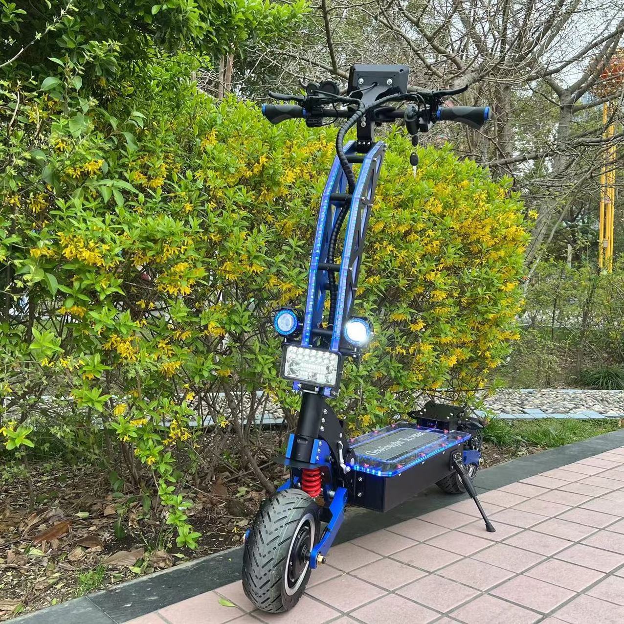 High speed Foldable 72v 8000w 10000w 15000w 11inch tires 30-100Ah dual motor electric scooter with seat for adults