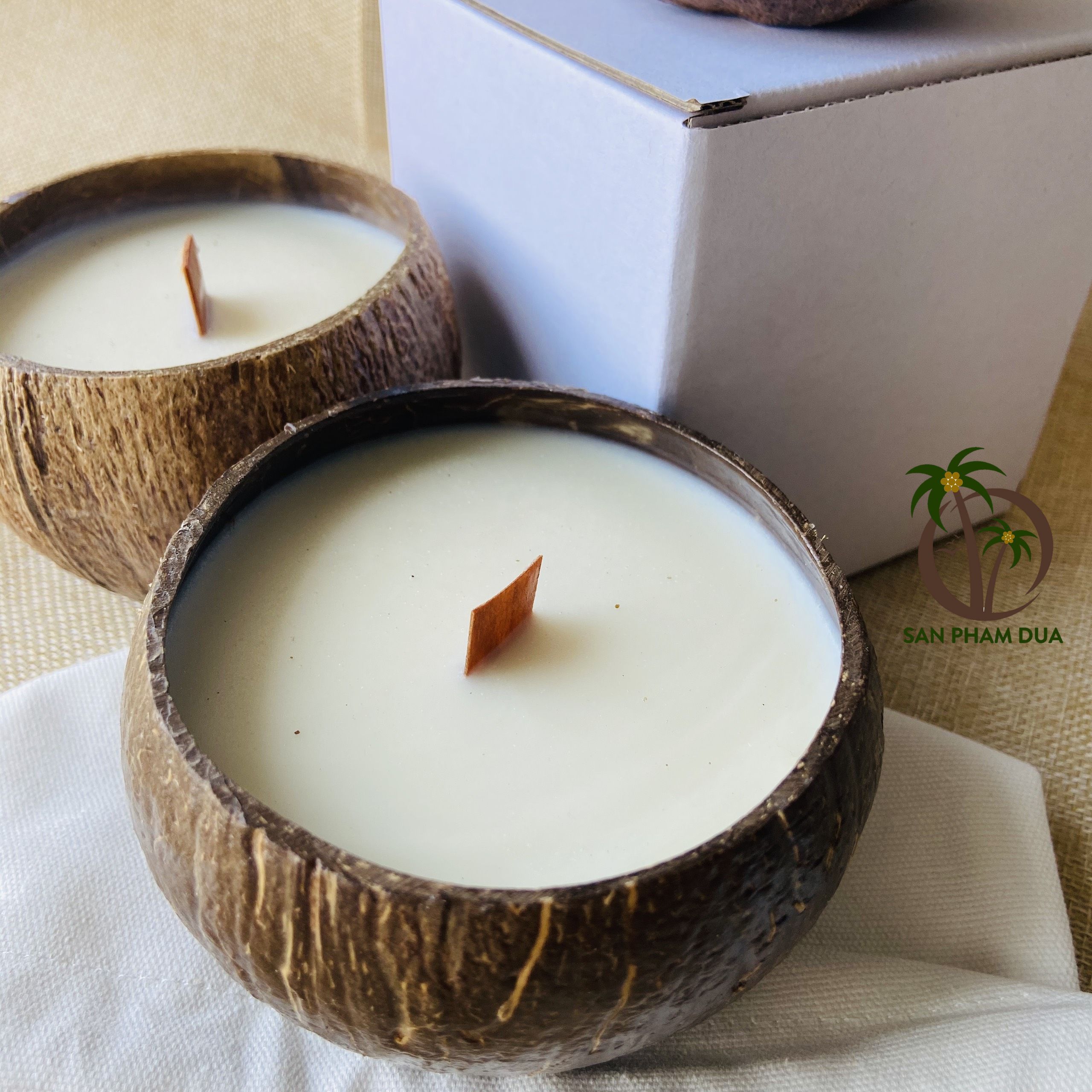 COCONUT SCENTED SOY CANDLE WITH SCENTS FROM VIETNAM RELAX CANDLE HEALTHY CANLDE WAX  SCENTED CANDLE