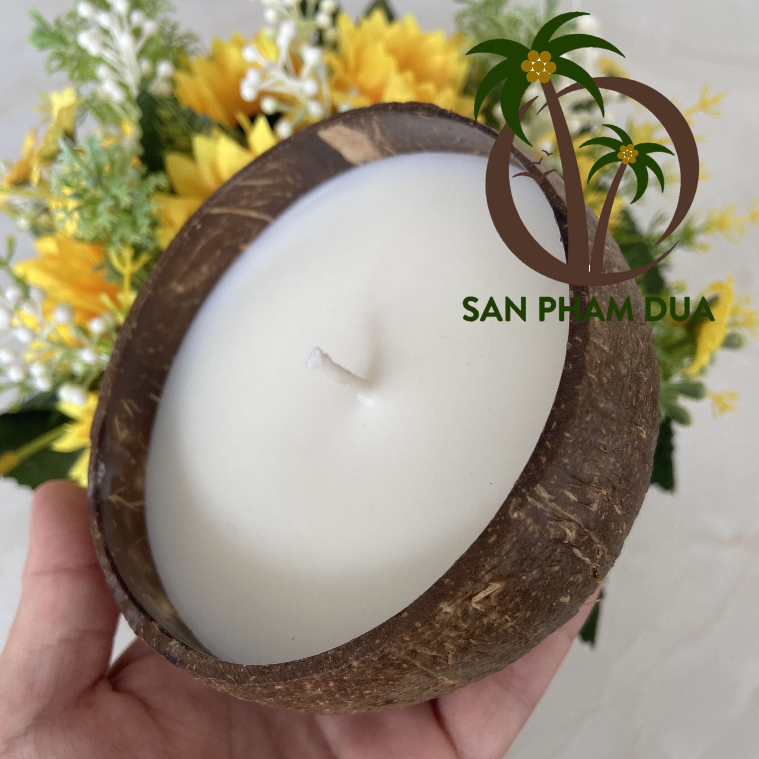 COCO-ECO BRAND WHOLESALE HIGH QUALITY NATURAL COCONUT SHELL CANDLE SCENTED BY SAN PHAM DUA AT THE BEST PRICE FROM VIETNAM