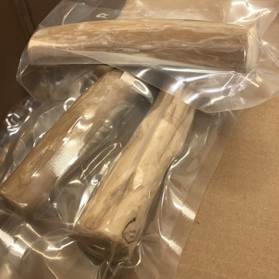 Natural dog chew wood/ Eco friendly dog chew coffee wood dog chew wooden sticks from natural coffee tree dog pet chew toy