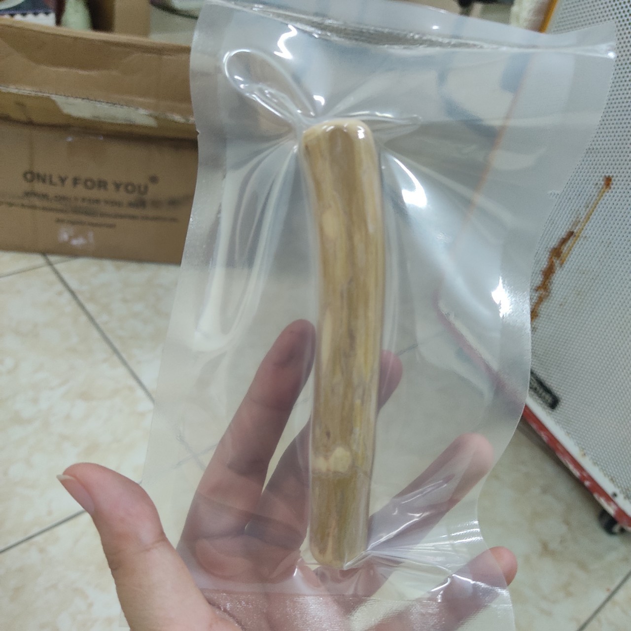 Natural dog chew wood/ Eco friendly dog chew coffee wood dog chew wooden sticks from natural coffee tree dog pet chew toy