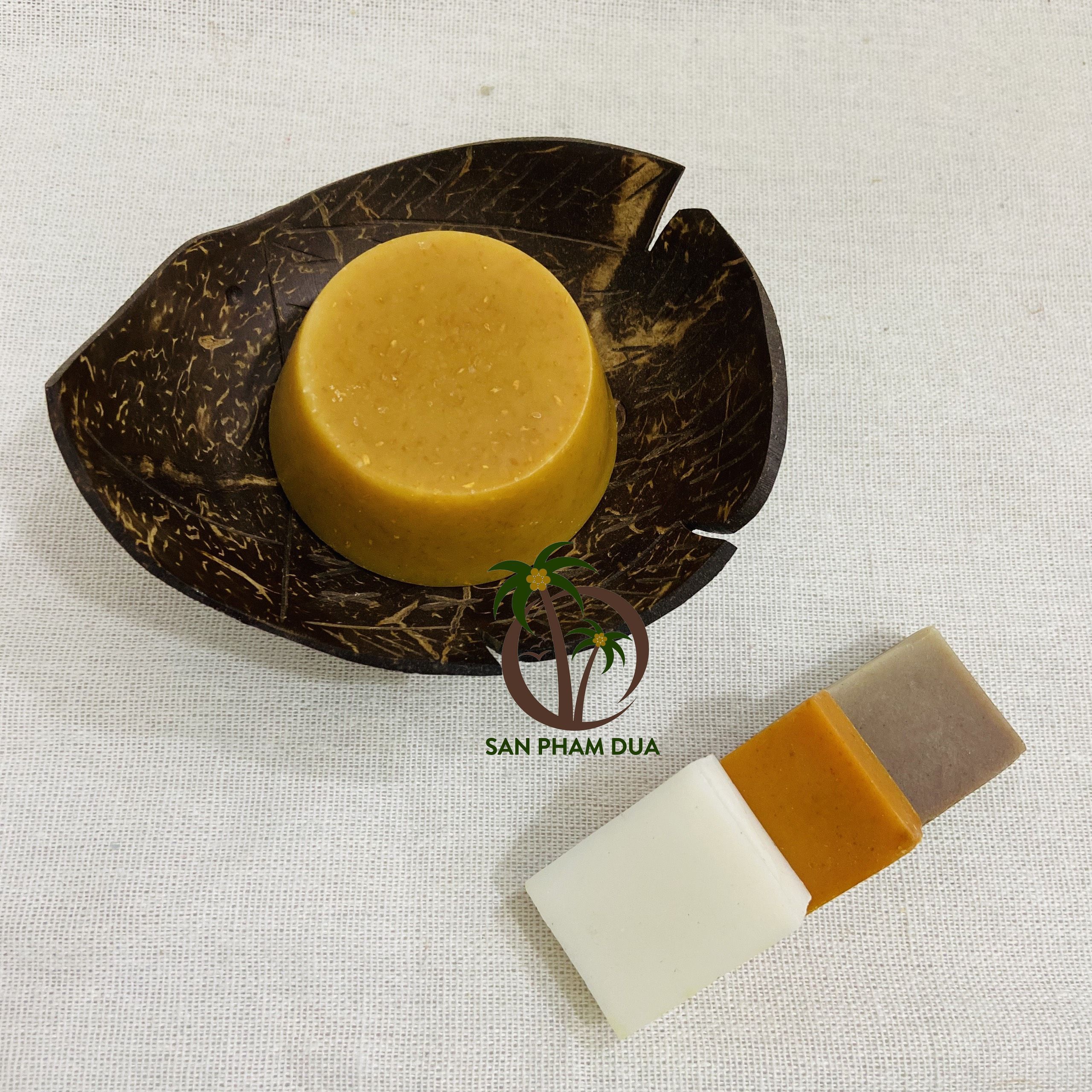 COCONUT SOAP NATURAL WITH COLORFUL TO WASH HAND/ECO - FRIENDLY COCONUT SOAP HANDMADE IN VIET NAM