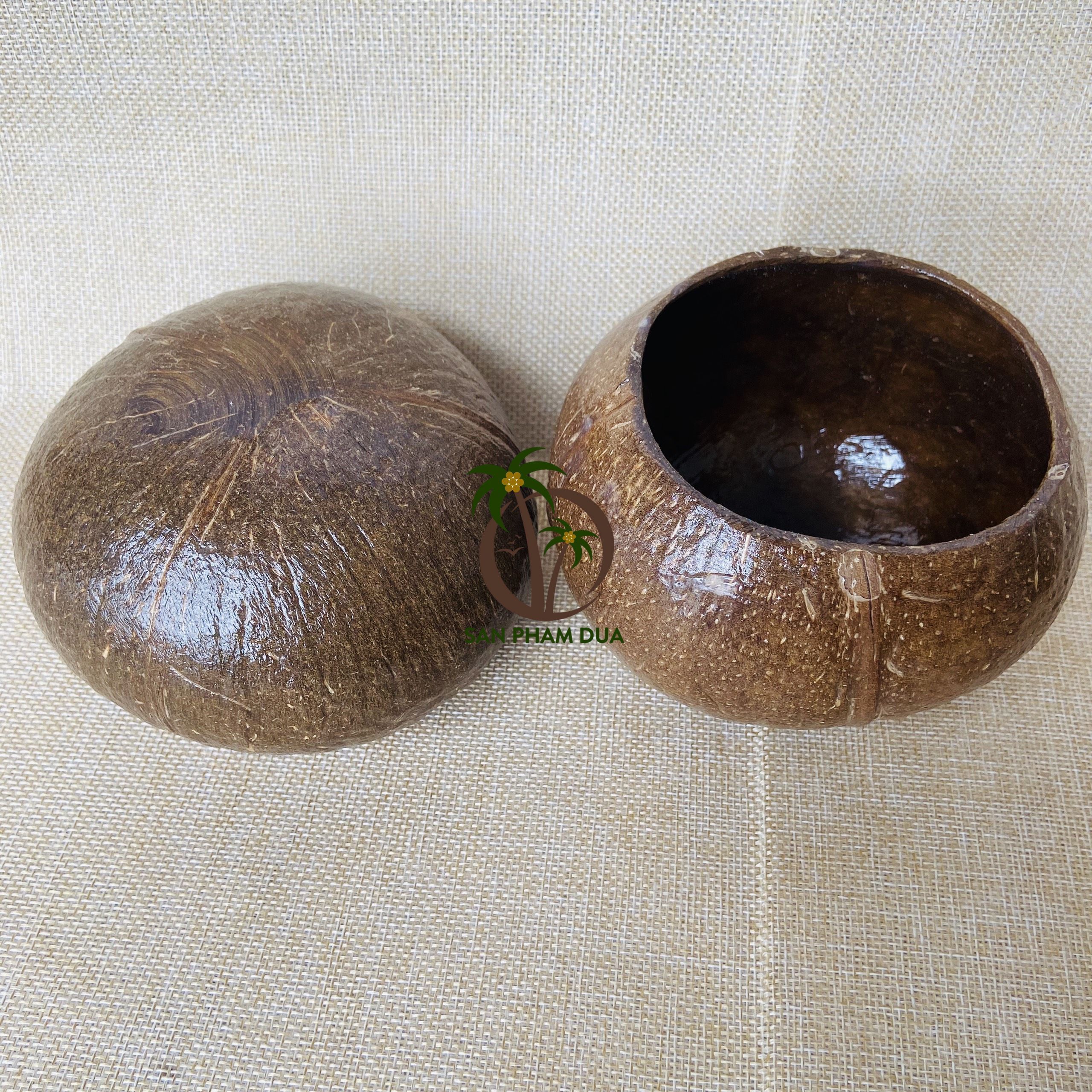 SUPPLIER HIGH QUALITY 100% NATURAL COCONUT SHELL BOWL SPECIALIZES IN HOLDING CANDLE WAX WITH WATERPROOF/ COCONUT SHELL HOLDER