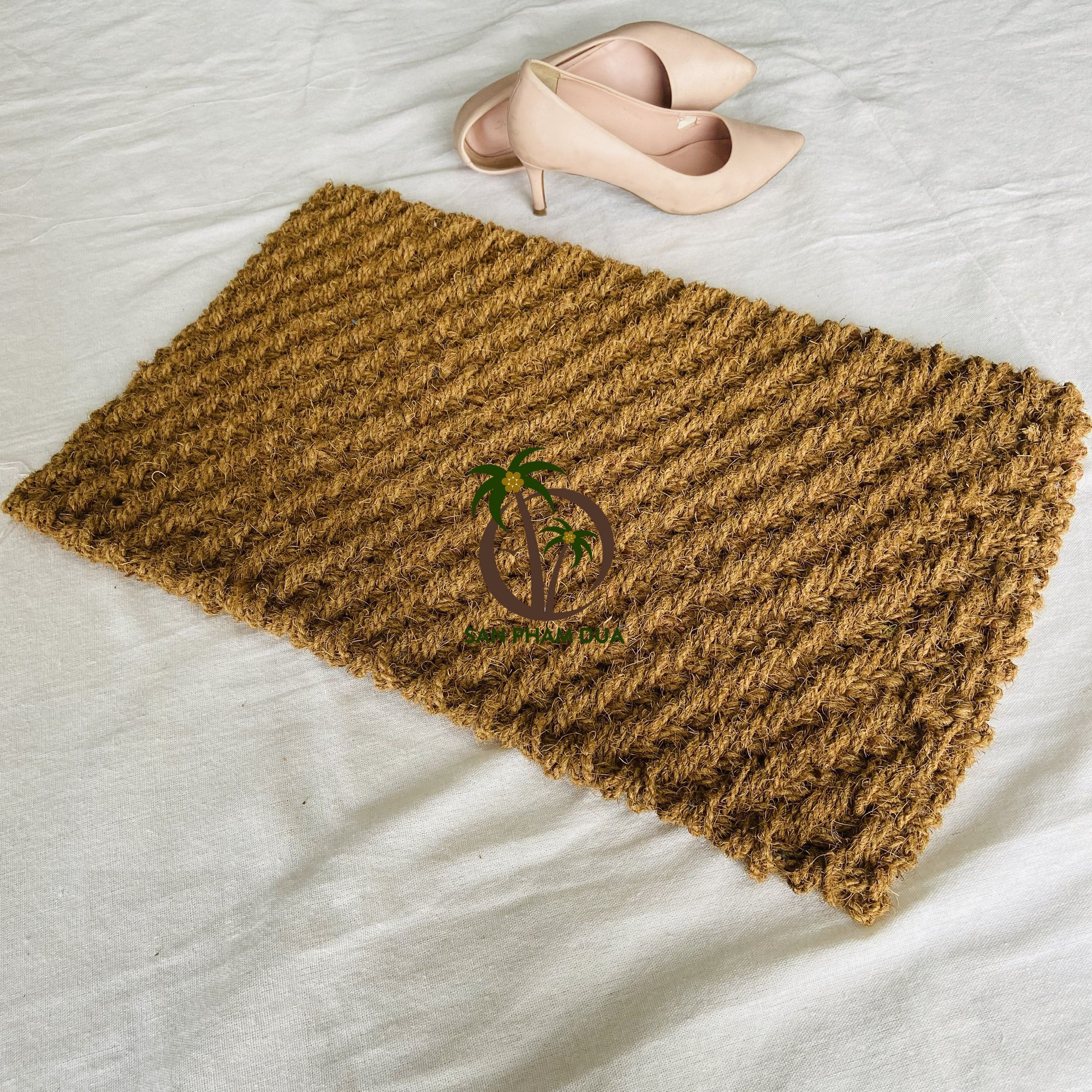 ECO FRIENDLY COCONUT DOOR MAT HANDMADE IN VIET NAM / NATURAL COCONUT DOOR MAT HOT SALE VERY CHEAP STICKS IN VIET NAM