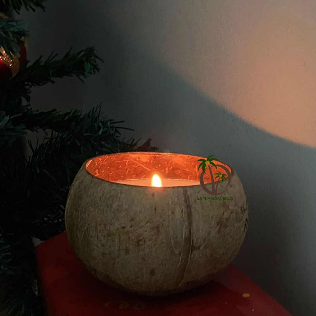 2024 WHOLESALE COCONUT CANDLE ECO FRIENDLY COCONUT SHELL BOWL HANDMADE COCO CANDLE SCENTED FOR CHRISTMAS