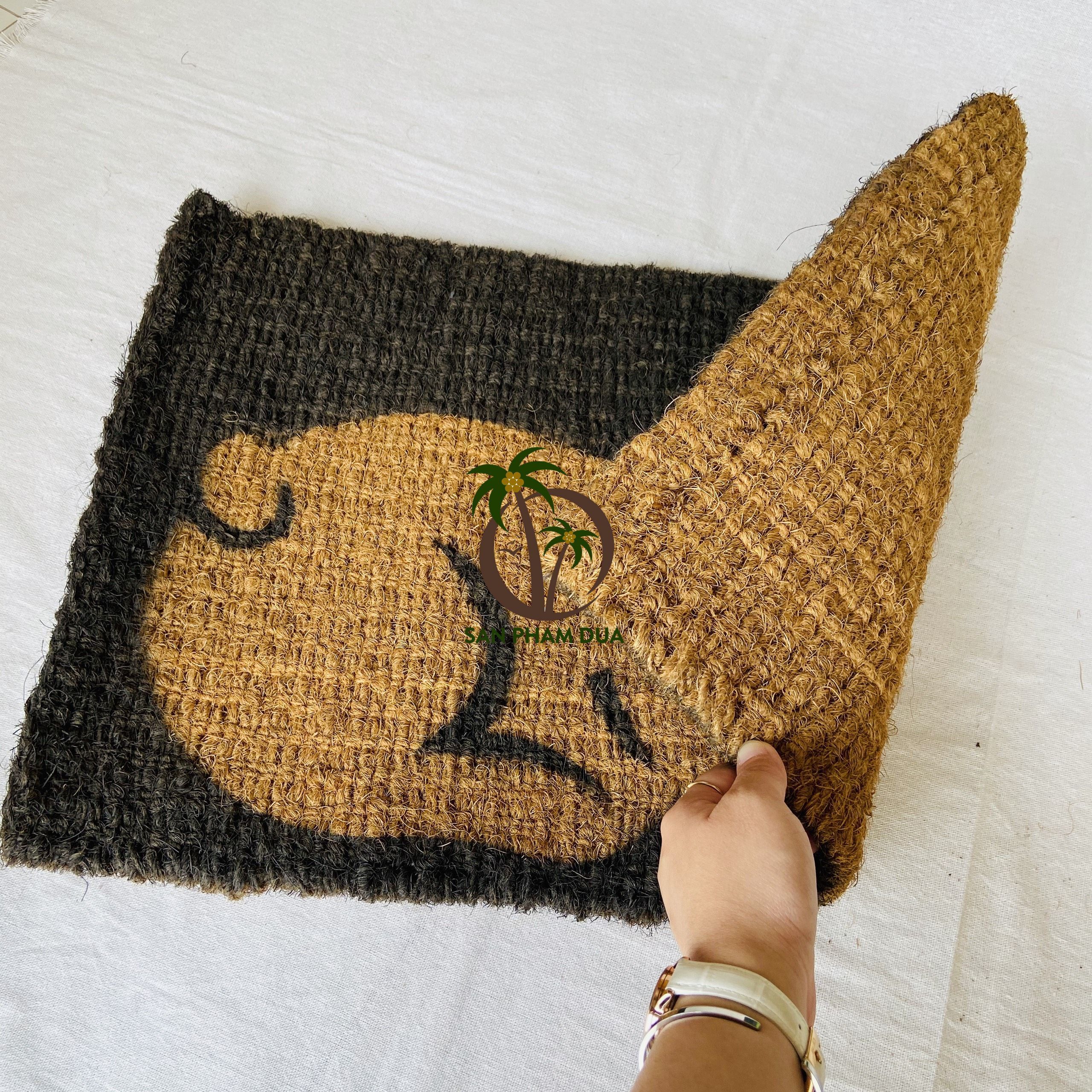 ECO FRIENDLY COCONUT DOOR MAT HANDMADE IN VIET NAM / NATURAL COCONUT DOOR MAT HOT SALE VERY CHEAP STICKS IN VIET NAM