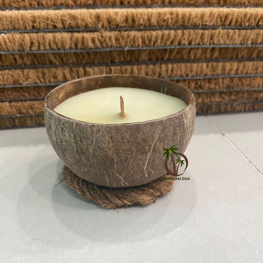 2024 WHOLESALE COCONUT CANDLE ECO FRIENDLY COCONUT SHELL BOWL HANDMADE COCO CANDLE SCENTED FOR CHRISTMAS