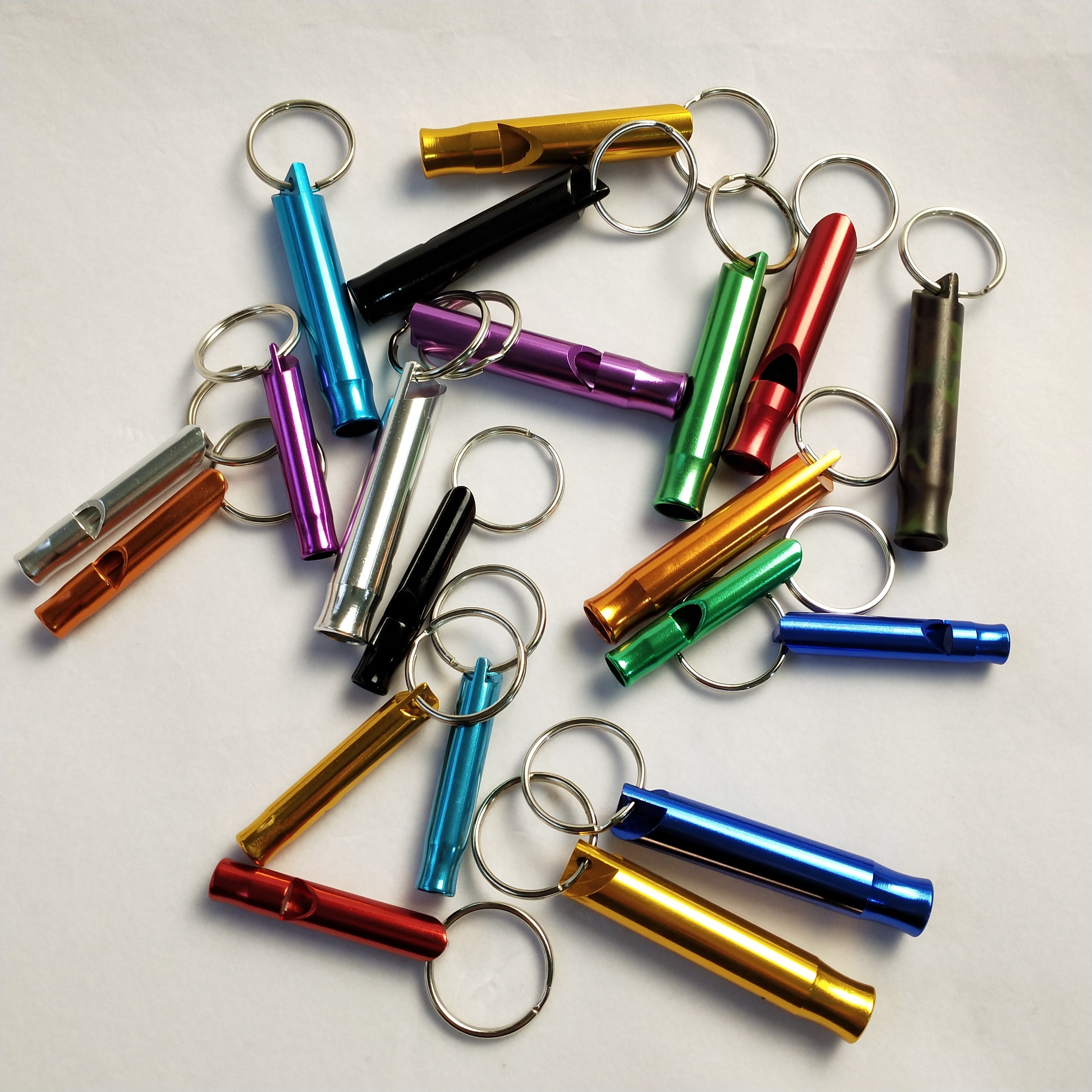 all colors ready to ship for custom logo laser engrave MOQ 2 pcs aluminum alloy whistle keychain outdoor safety whistles