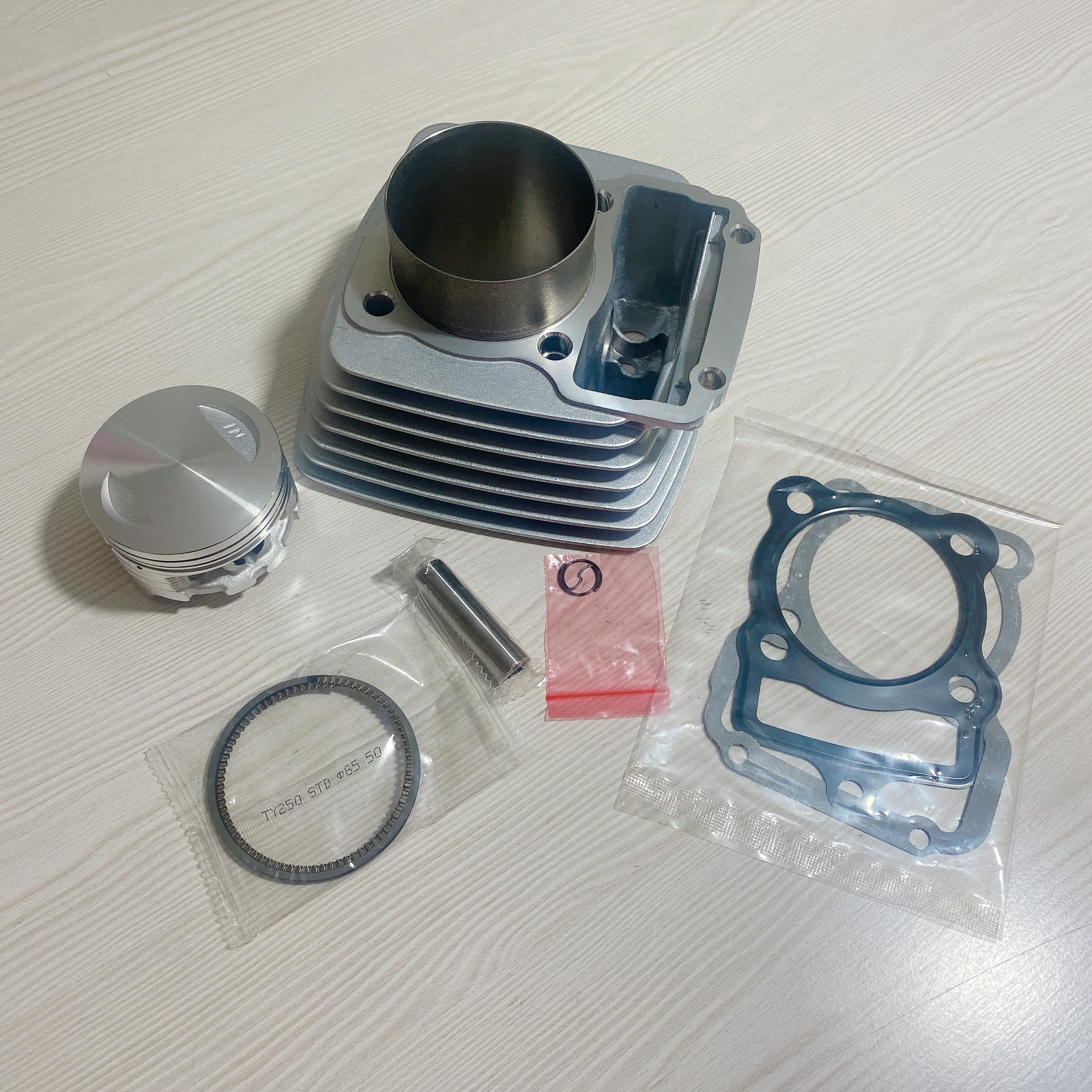 motorcycle engine Bore 62MM expanded to 65.5mm engine spare parts CG150 65.5mm cylinder block kit