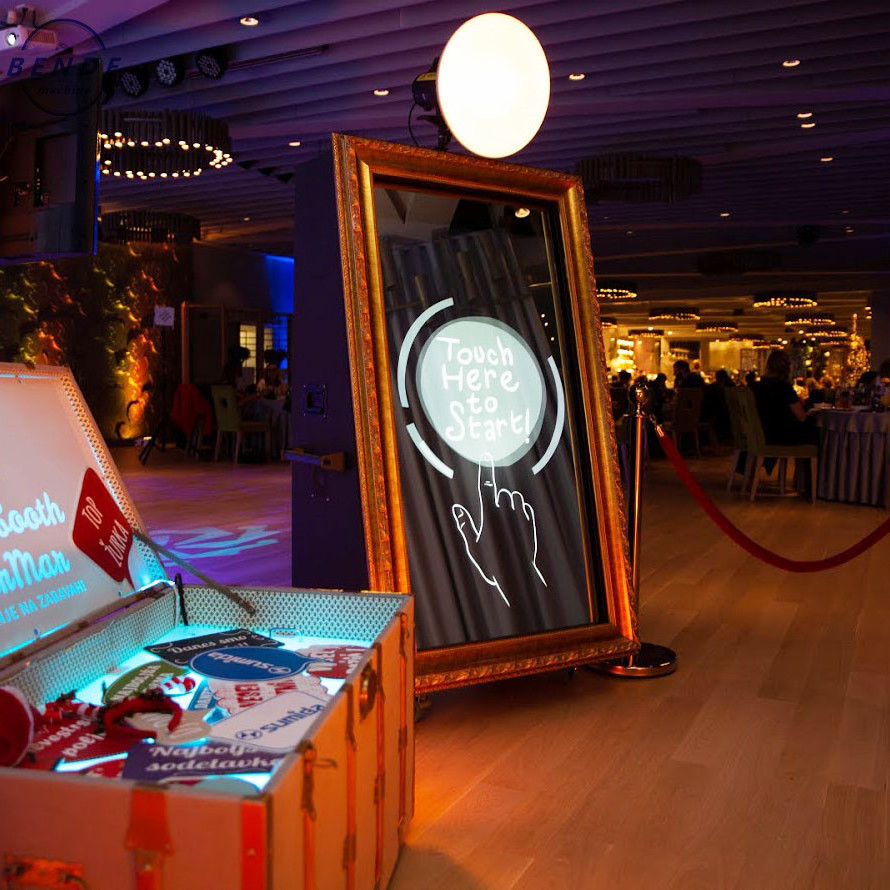 Best Mirror touch screen mirror wedding photo booth 60inch touch screen mirror photo booth for sale