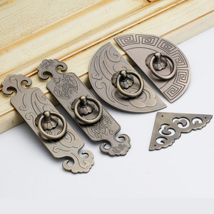 China Vintage Style Zinc Alloy Carved Drawer Pull Dresser Handles Antique Bronze Retro Classic Cabinet Pulls Kitchen Knob