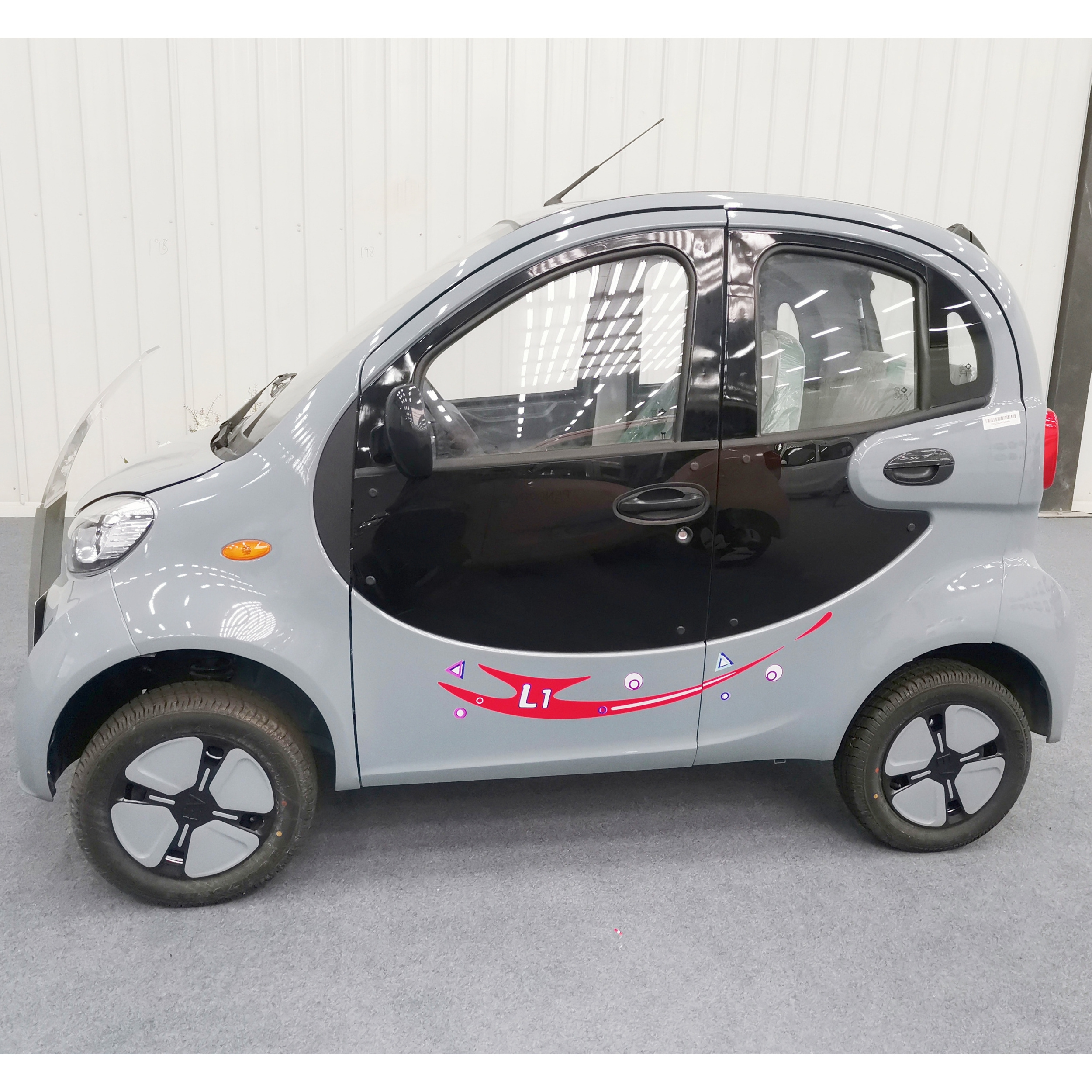 Adults Small BAW L1 new energy vehicle 4 seat cheap cars for sale mini electric cars