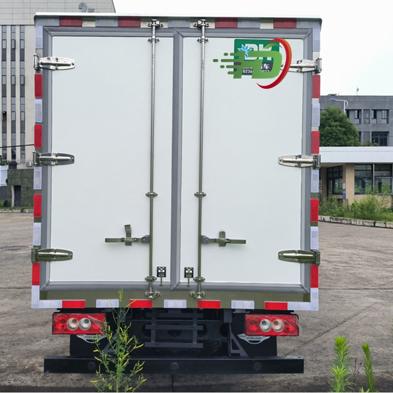 hot sale refrigerated freezer  5 tons refrigerator truck for food meat fish transportation Refrigerated Truck