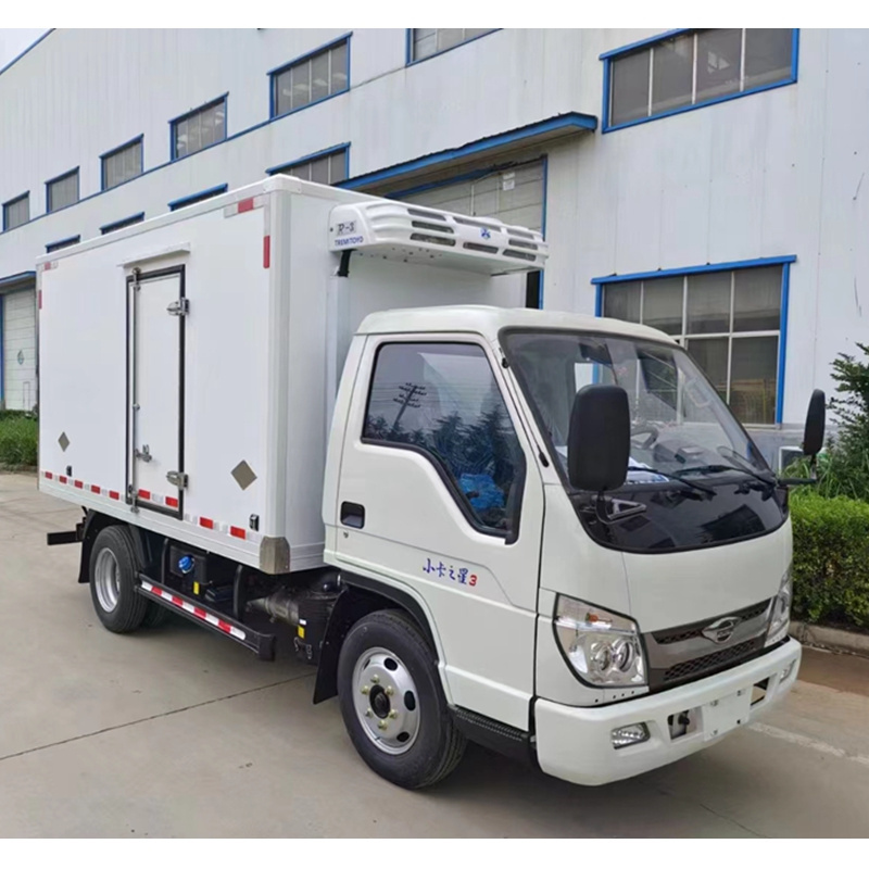 hot sale refrigerated freezer  5 tons refrigerator truck for food meat fish transportation Refrigerated Truck