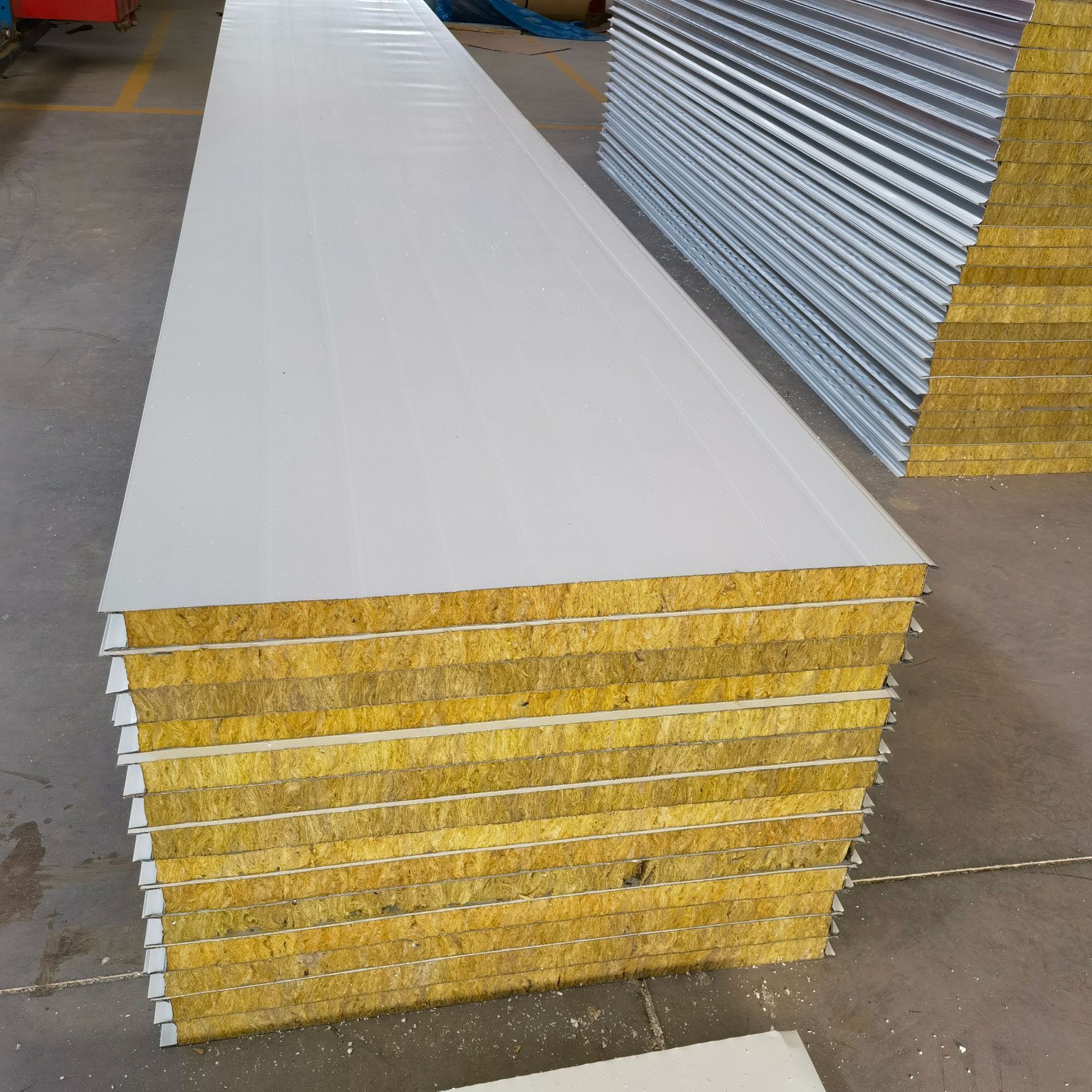 Metal Roof Fireproof External Insulating Rock Wool Clean Room Mineral Wool Sandwich Panels For Walls And Roofs