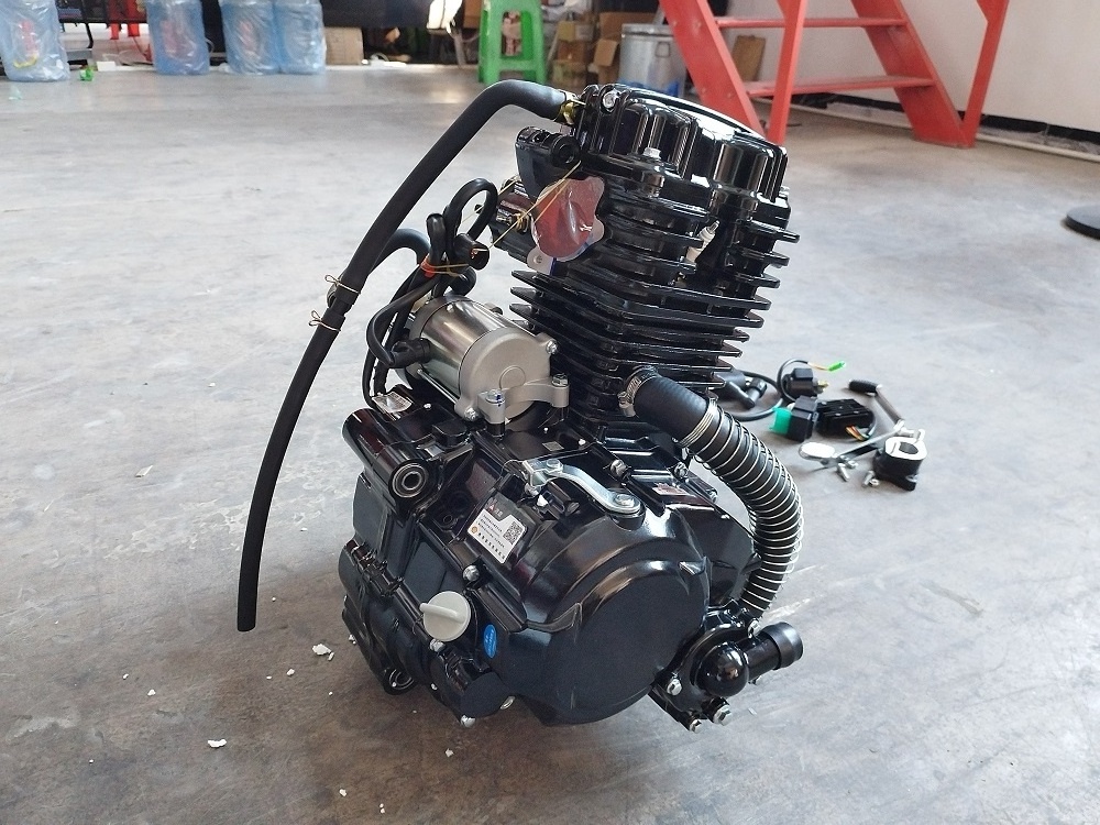 CQHZJ Wholesale ATV Engine Tricycle Engine 300CC Water Cooling Engine Built In Reverse Gear