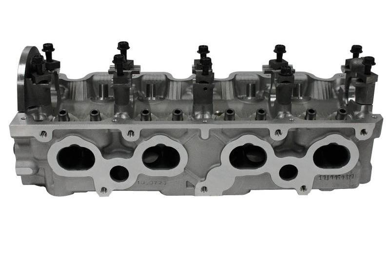 Disesel Engine Parts B2200 Cylinder Head For MAZDA