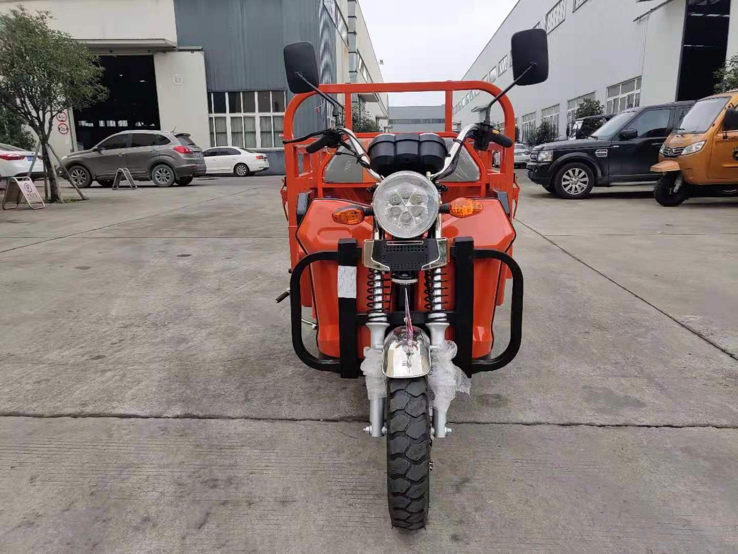 Super design gasoline tricycle 200CC tricycle Petrol diesel cargo tricycle three wheel motorcycles for sale