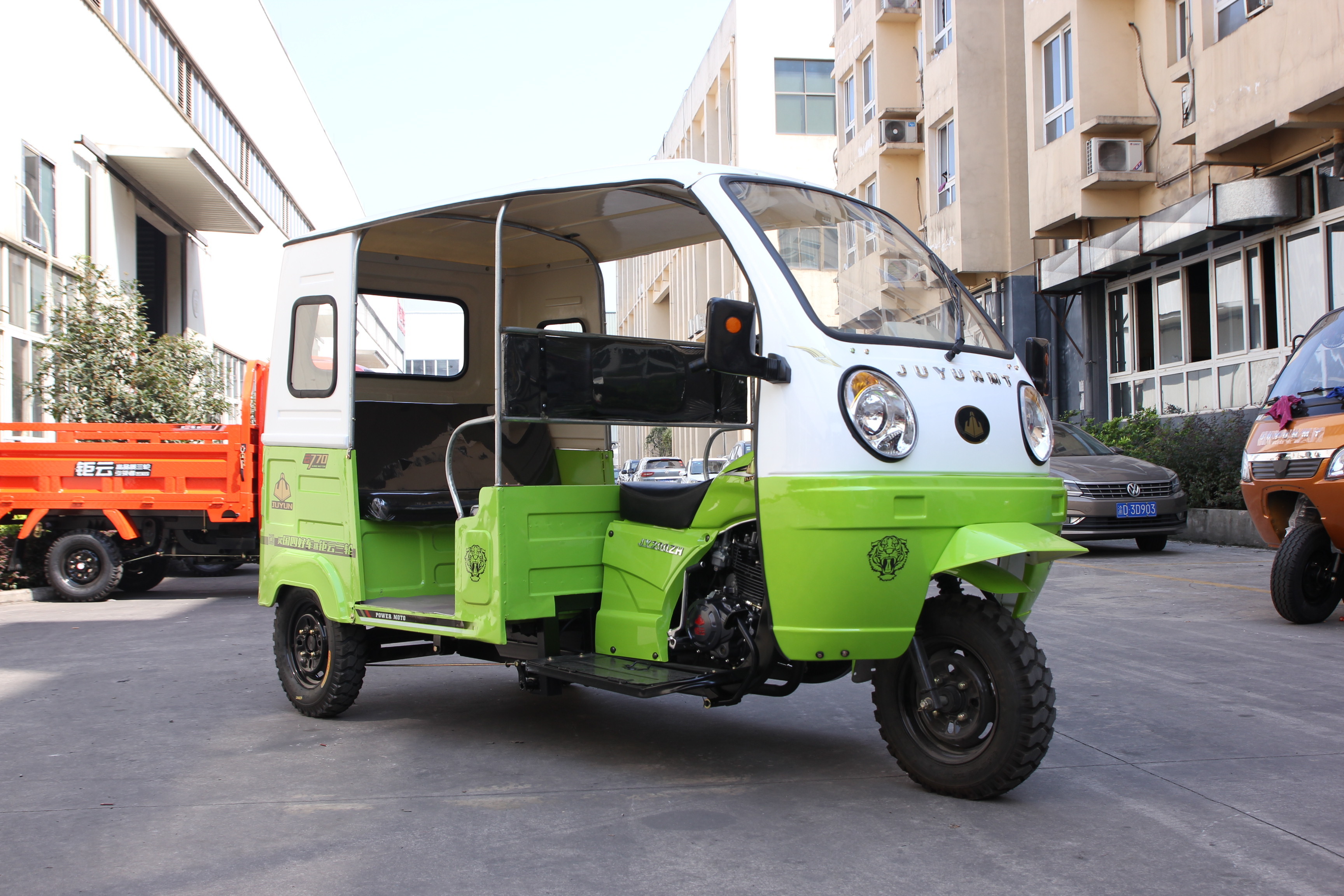 moto taxi bajaj gasoline tuk tuk motorized tricycles three wheel motorcycle passenger rickshaw tricycles for adult