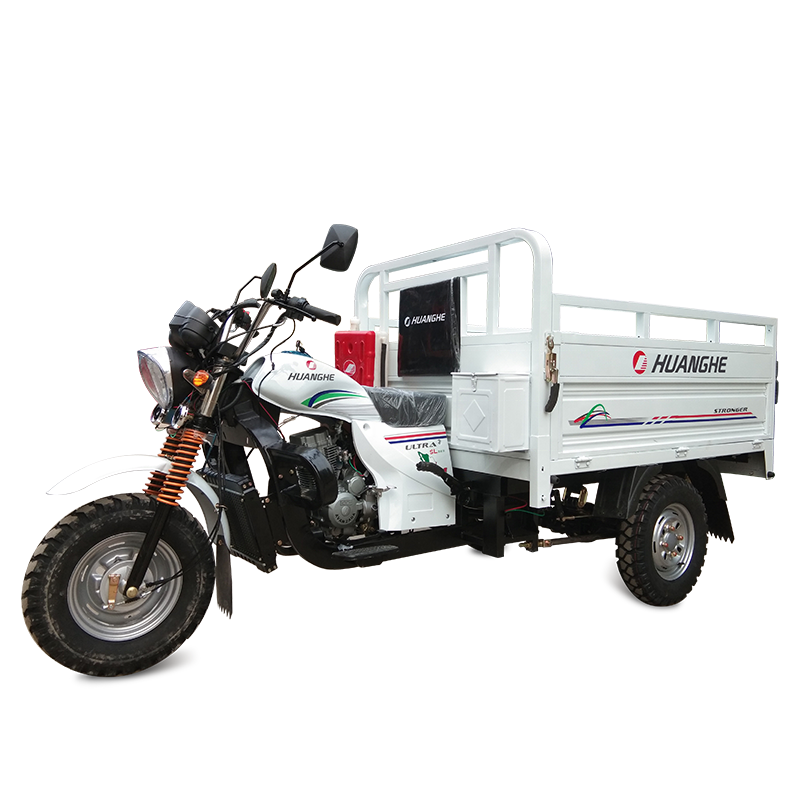 Factory produces 150cc high-power diesel three-wheeled motorcycles with cabin cargo transport