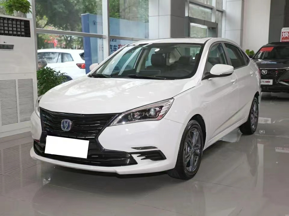 China Hot Sale Luxury Changan Car Yidong Dt  Eado Automatic Fuel  Manual Sunroof New Used Sedan Left Drive  On Sale 2023