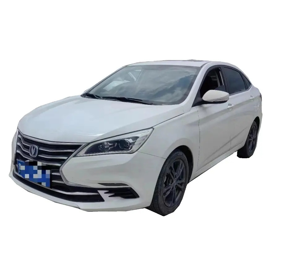 China Hot Sale Luxury Changan Car Yidong Dt  Eado Automatic Fuel  Manual Sunroof New Used Sedan Left Drive  On Sale 2023