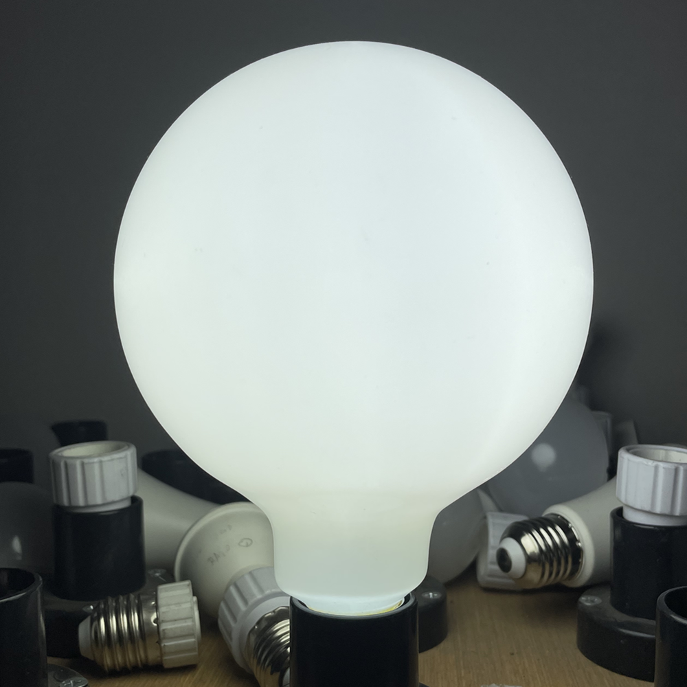 Milky White Glass Lamp Shade G125 Large Globe Edison Bulb 10 Watt LED E27 Screw 6500K 230V CE Certified Decor Bulb LED