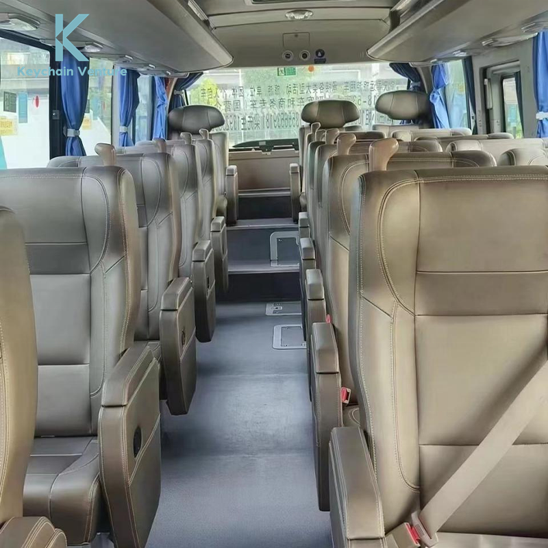 Big Space Luxurious Tourist Coach Bus Attractive Price Passenger Bus second hand used bus ZK6816H5YA