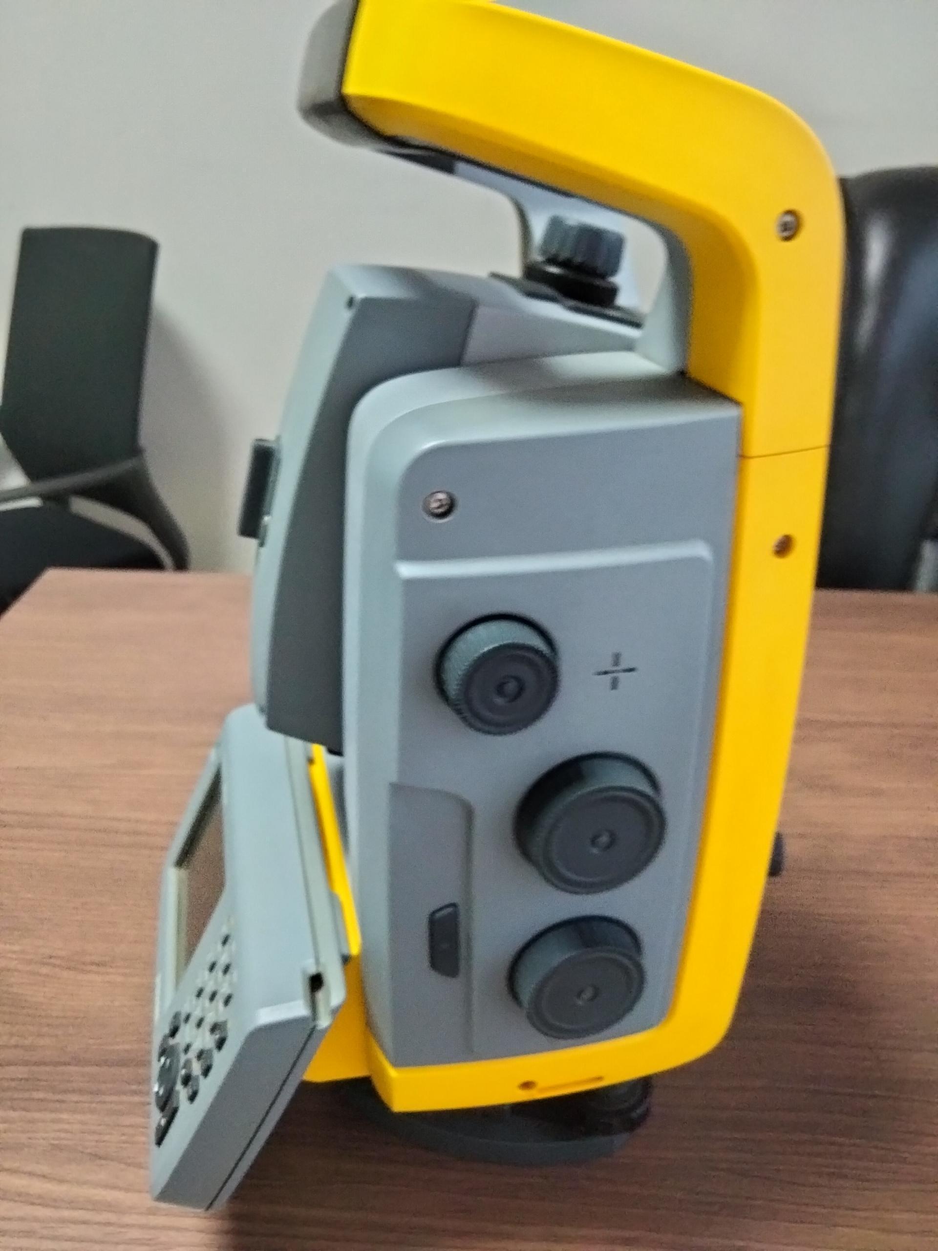 Trimble S6 DR 300  Robotic Autolock Total Station