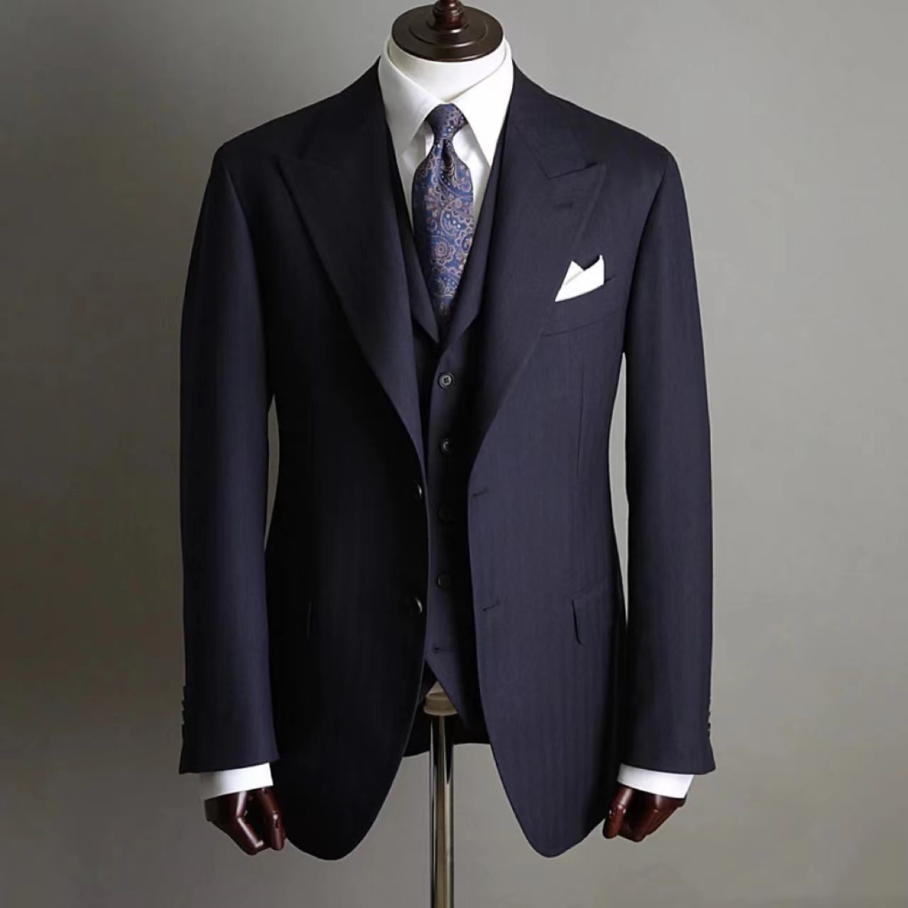 Latest Design MTM made to measure man suit custom handmade Slim Fit 100% Wool Suit bespoke mens suits