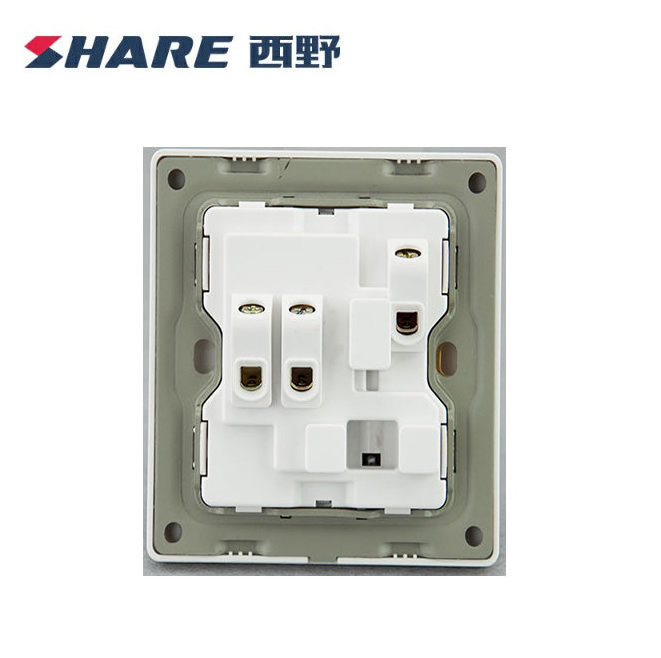 China SHARE Factory Wholesale British  13a British 3 Pin Square Socket With Indicator For Home /Hotel/Apartment/Office Use