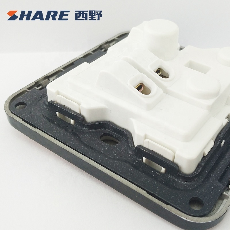 SHARE factory price Quality Assured 3 Pin Plug 13A Switched Socket Black Panel british socket