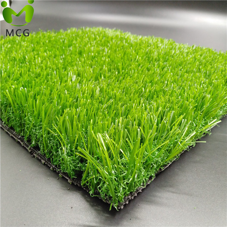 Eco-friendly materials laying artificial  grass  for landscaping turf on  concrete green grass carpet roll