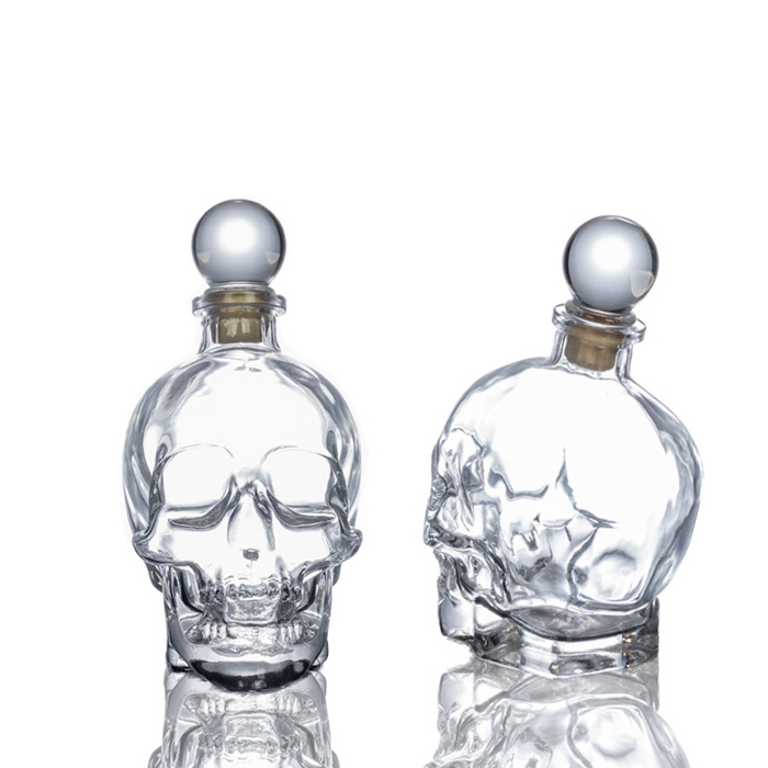 Wholesale 750ml transparent empty skull wine glass bottle whisky bottle decanter With cork