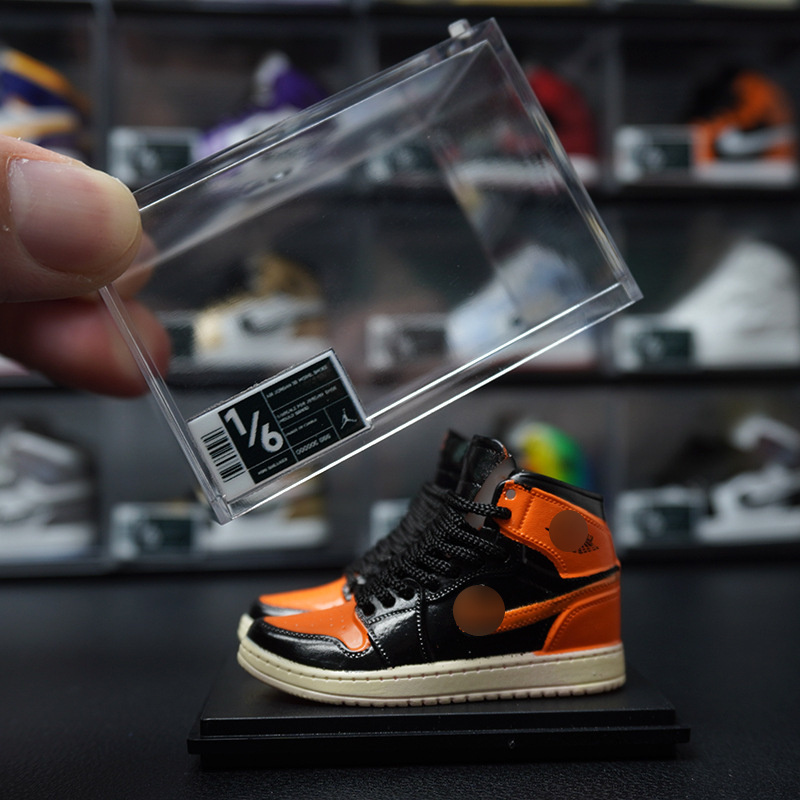 AJ2 pair of sneakers model acrylic mini shoes jordan sneakers keychain with box 3D sneaker model gift