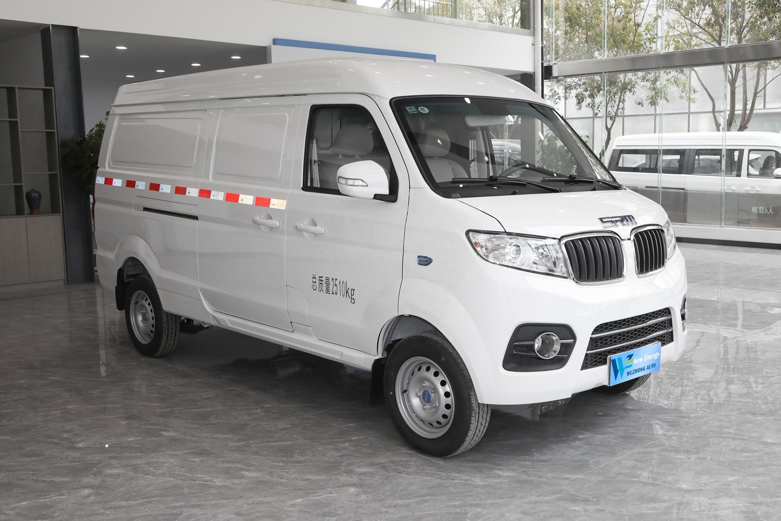 Hot Sale Shineray Xinyuan SRM New Energy Vehicles X30L EV N1 Right Hand Drive Cars Shineray EV Van Used Cars 2 Seater Cheap