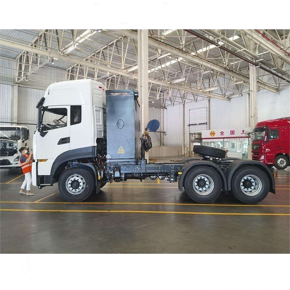 Hot Product Heavy Truck Dongfeng KL Electric 10 Wheeler 50 Ton 6x4 Tractor Truck