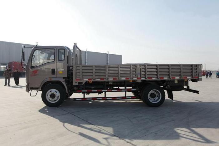 Hot Selling 100Hp Cargo Truck 4x2 Mini Lorry Truck 2-4 Ton Cargo Trucks Used