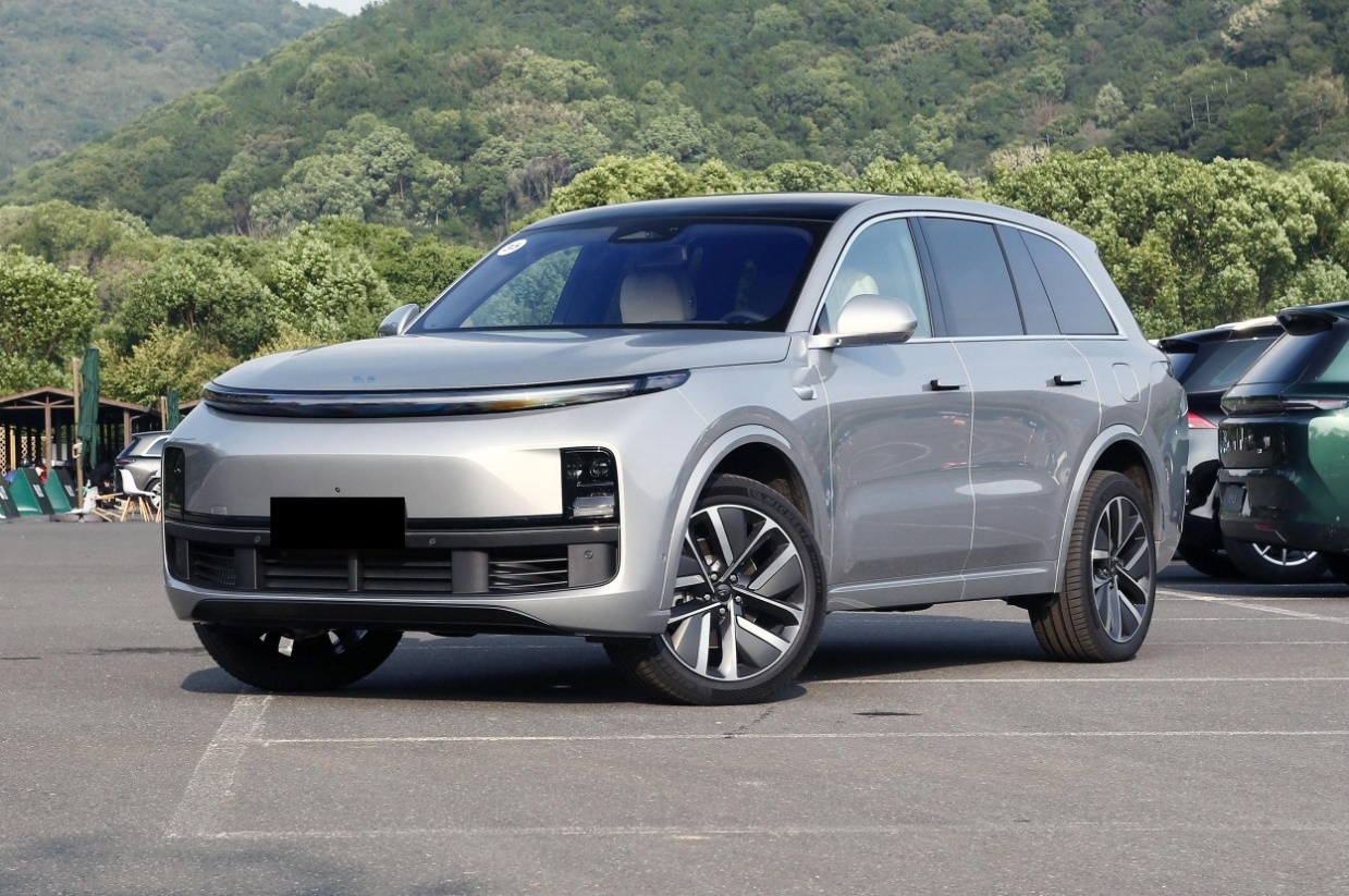 China Suppliers Extended-range 4WD Electric Car LI XIANG L8 Pro Hybrid Car