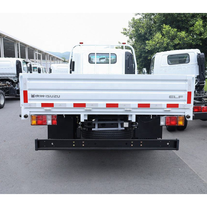 Hot sale China Qingling Motors  brand kv100 4x2 single cabin  Euro V light fence truck