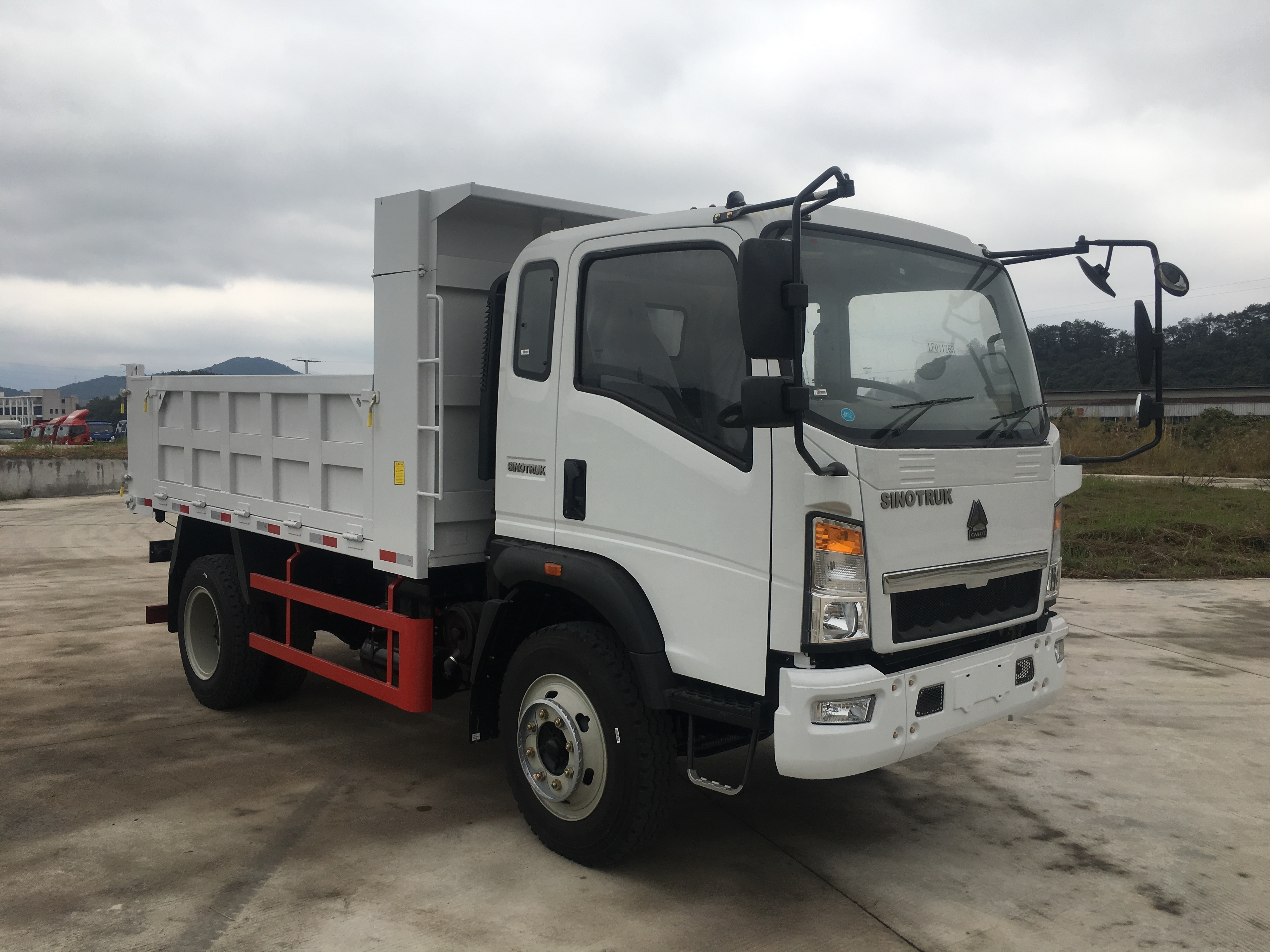 SINOTRUK HOWO 10 ton dump truck 10m3 dump truck 10 ton dump truck