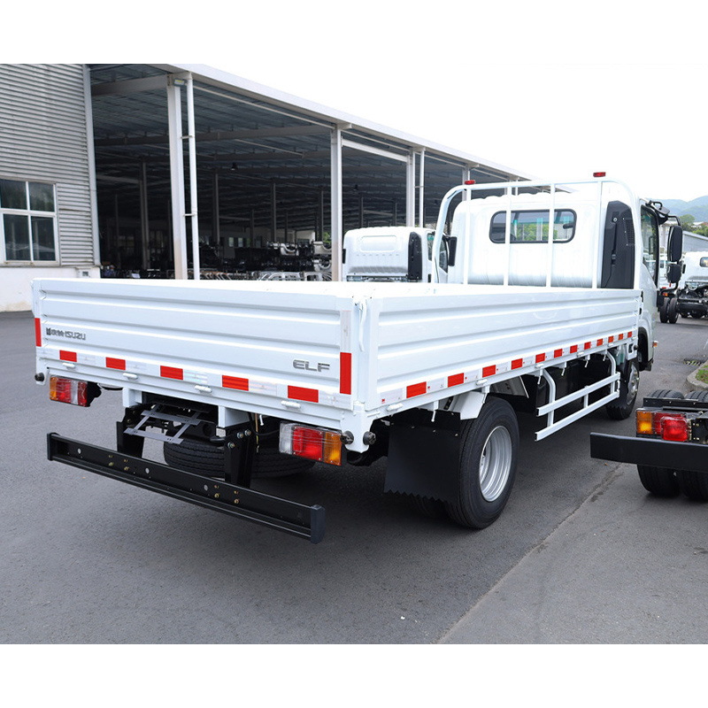 Hot sale China Qingling Motors  brand kv100 4x2 single cabin  Euro V light fence truck