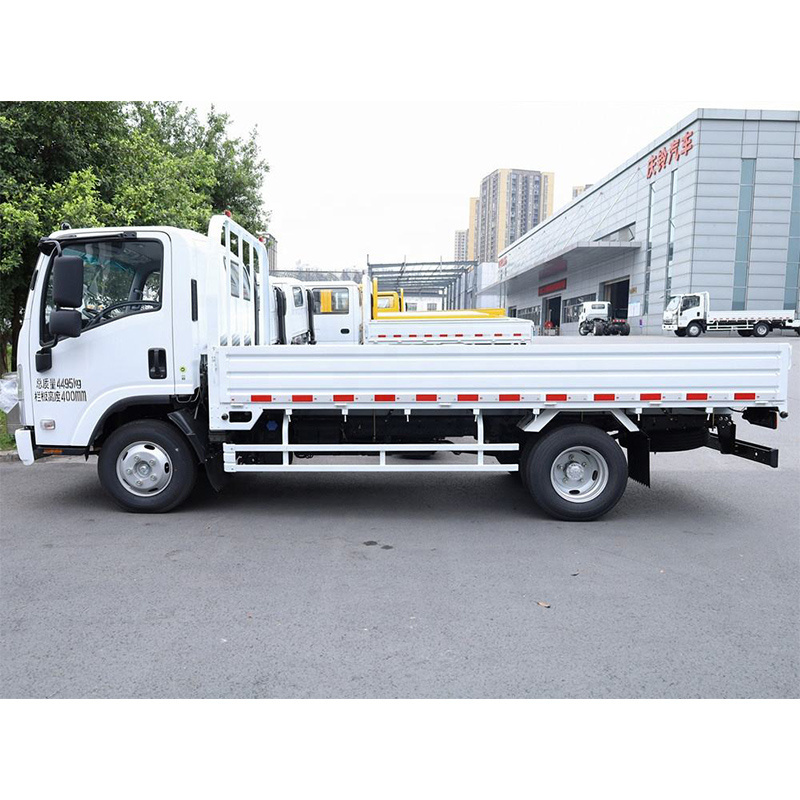 Hot sale China Qingling Motors  brand kv100 4x2 single cabin  Euro V light fence truck