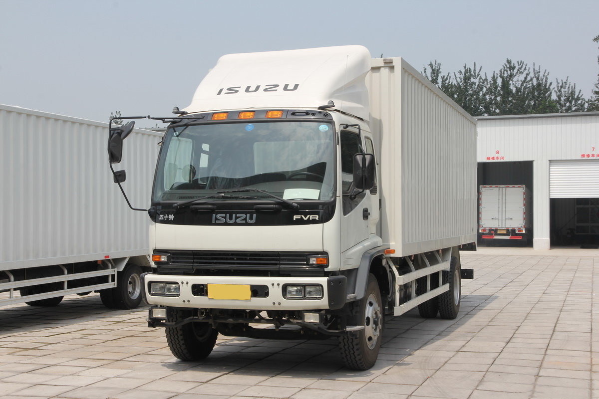 Factory price isuzu Japan trucks 10 tons heavy duty truck 6HK1 engine 240hp fvr cargo truck for sale inital payment