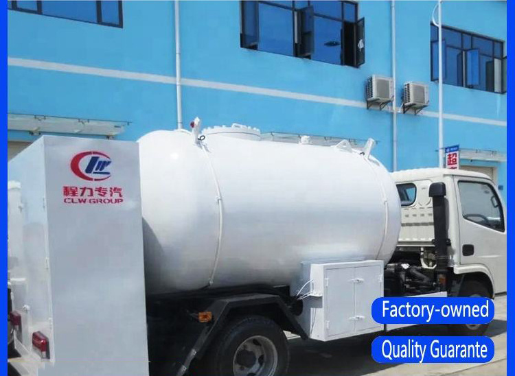 Best Price Dongfeng 6 Wheel 5000 Liters Lpg Tanker Truck 4x2 LPG Gas Tanker Truck for sale