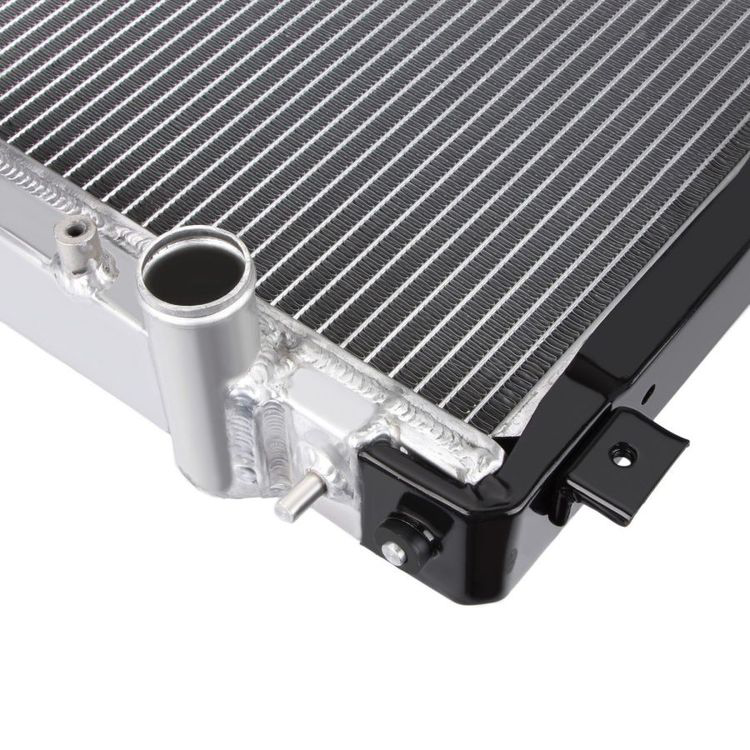 Hot Selling Car Aluminum Radiator for Changan CS75 Auto Radiators Pa66 Gf30 Universal Water Cooling Radiator OEM S301030-3101