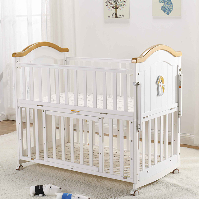 Hot Selling Classical Design Spring  Foldable Furniture Crib Baby Bed For Baby And Kids