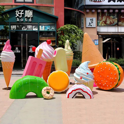 Hot Sale Garden Life Size Macaron Fiberglass Statues Donuts Simulation Doughnuts Dessert Cake Party Favors Decoration